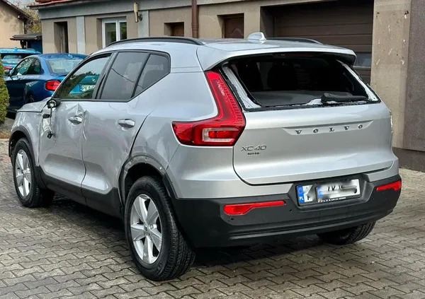 volvo xc 40 Volvo XC 40 cena 28900 przebieg: 85000, rok produkcji 2019 z Chmielnik